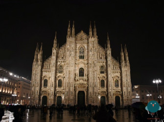 Milano by night, al calar del Sole sotto le luci della città