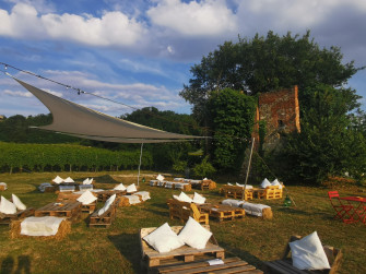 Picnic tra colline, vigneti e natura incontaminata
