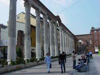 Milano romana. Un itinerario archeologico alla ri-scoperta delle origini antiche della città Milano romana. Un itinerario archeologico alla ri-scoperta delle origini antiche della città