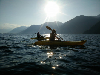 Pagaiata al chiaro di luna in CANOA o SUP