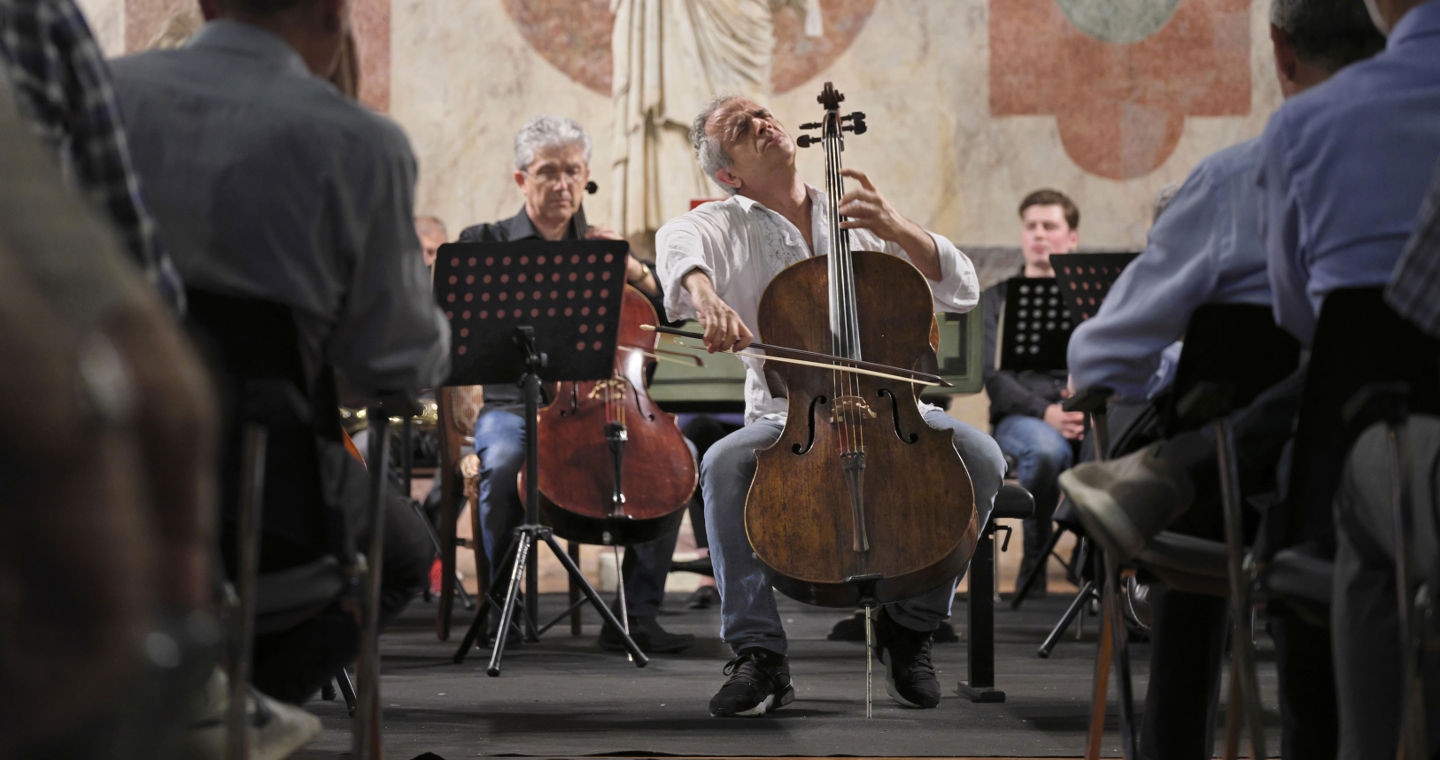 Giovanni Sollima solista in Sala di Manto con l’OCM
