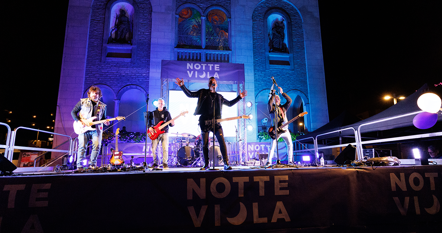Notte Viola_Valdidentro_Musica dal vivo