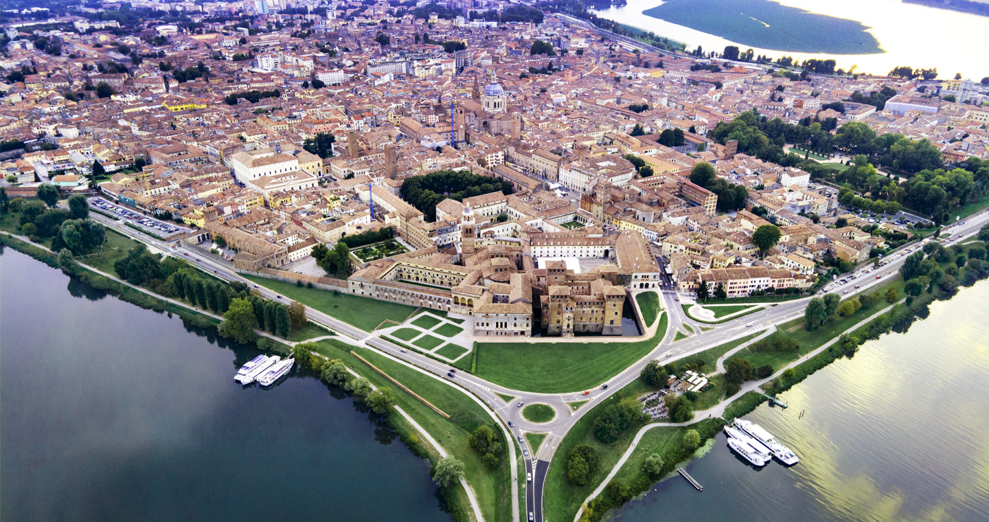 Mantova a volo d'uccello - drone