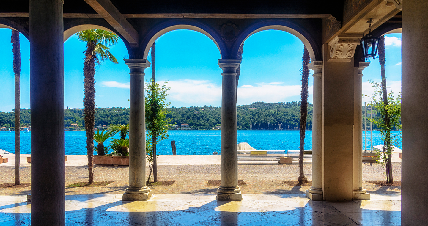 Portico del Municipio, Salò (BS)