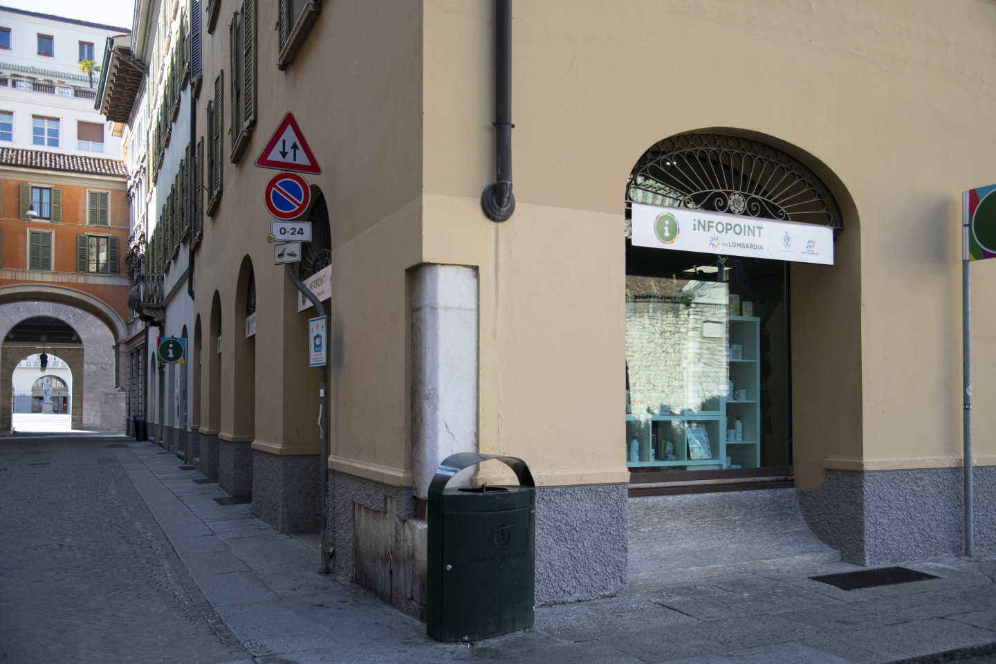 Infopoint Via Trieste 1, Brescia