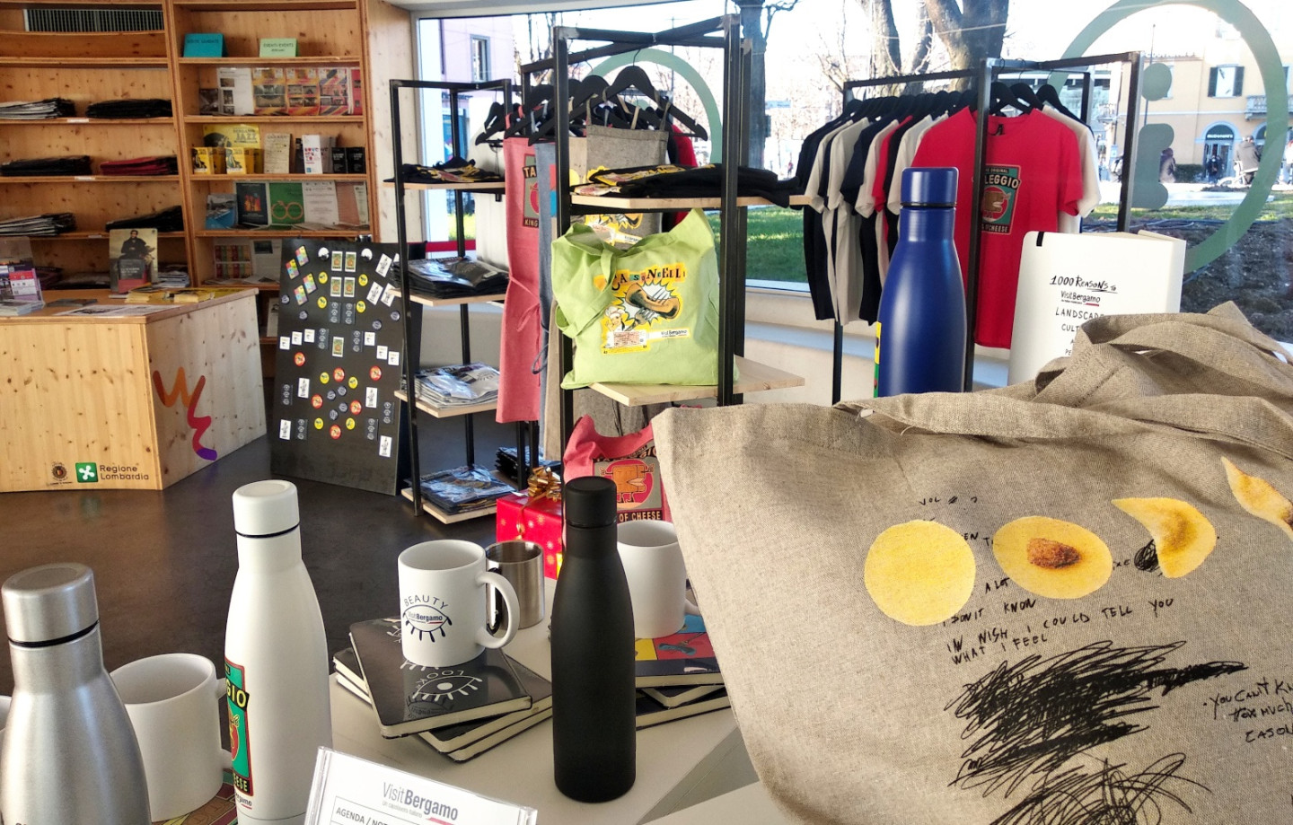 Bergamo_Gadget_Infopoint_BergamoBassa_VisitBergamo