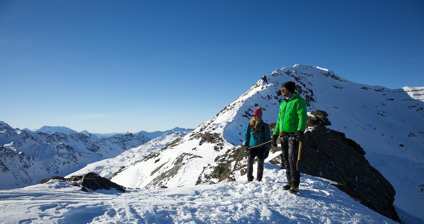 Escursione sui monti innevati di Bormio.