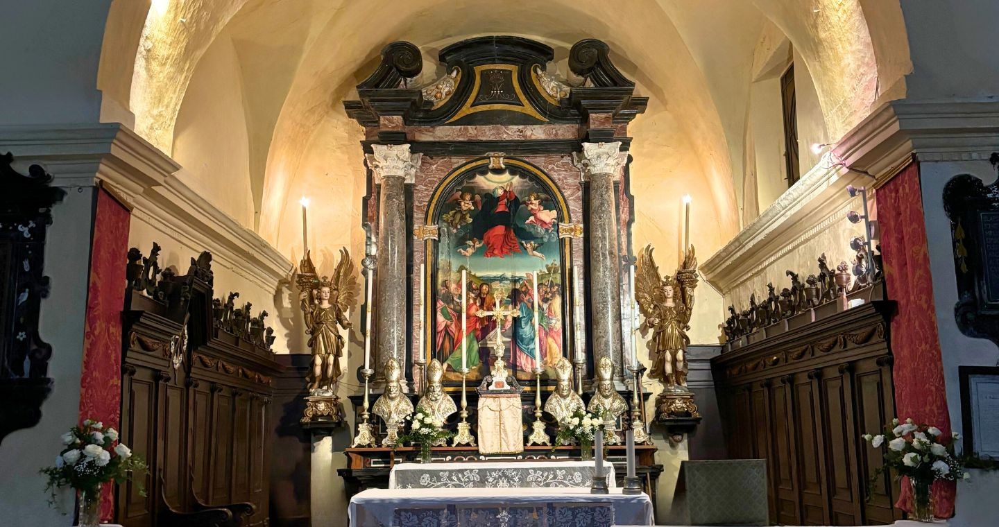 Interno del Santuario di Salzana