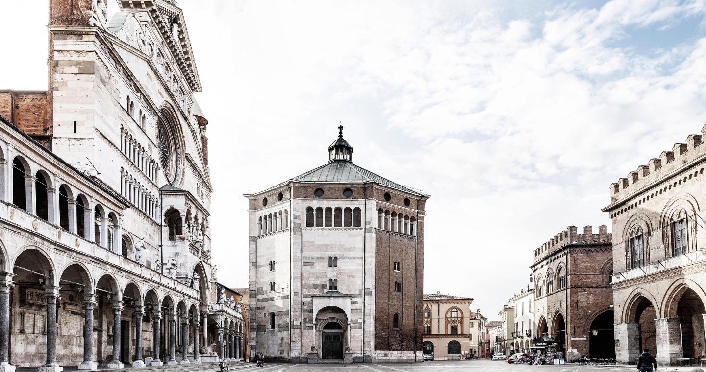 Battistero in Piazza del Comune a Cremona.