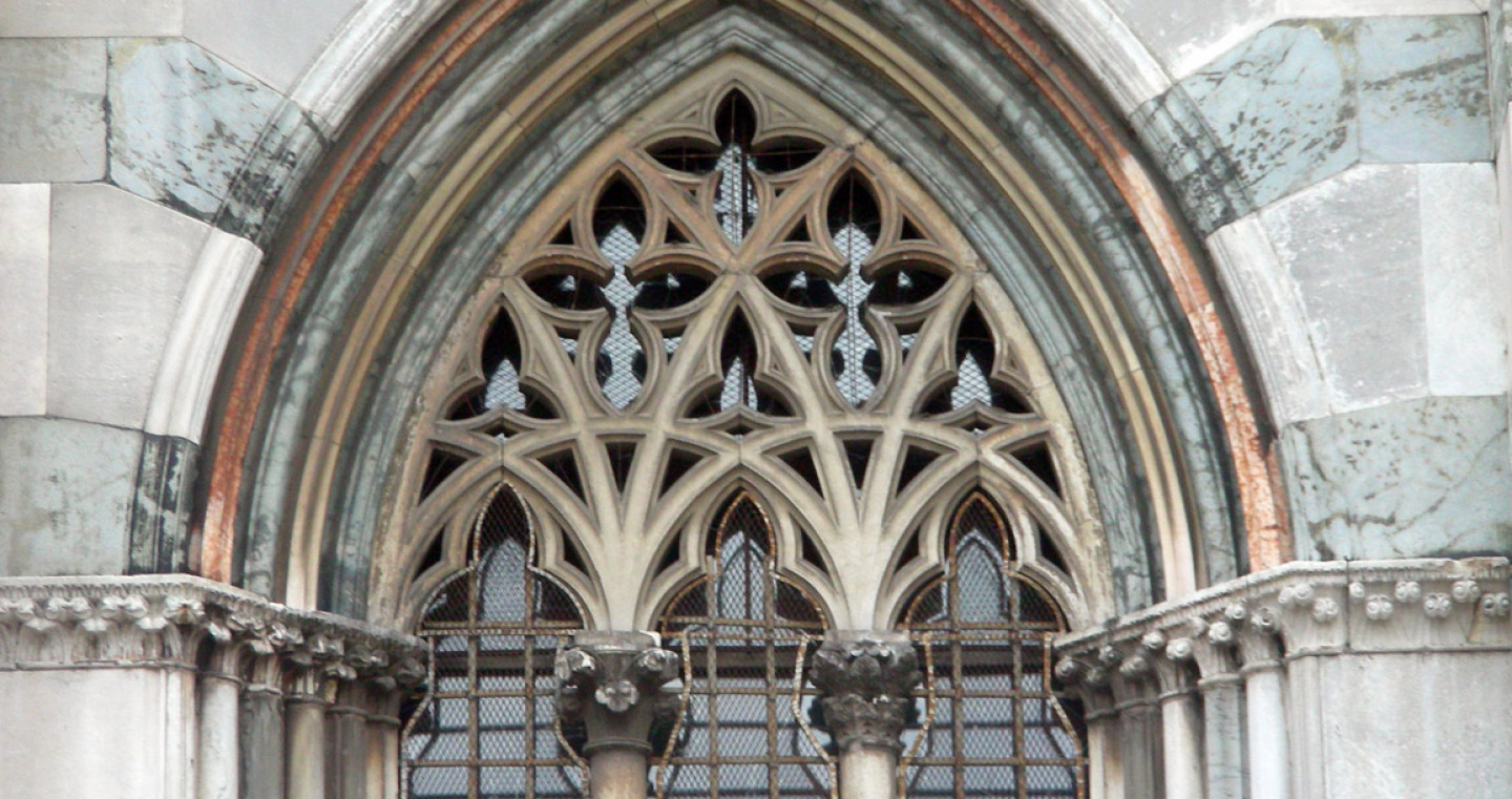 Particolare facciata Duomo di Monza