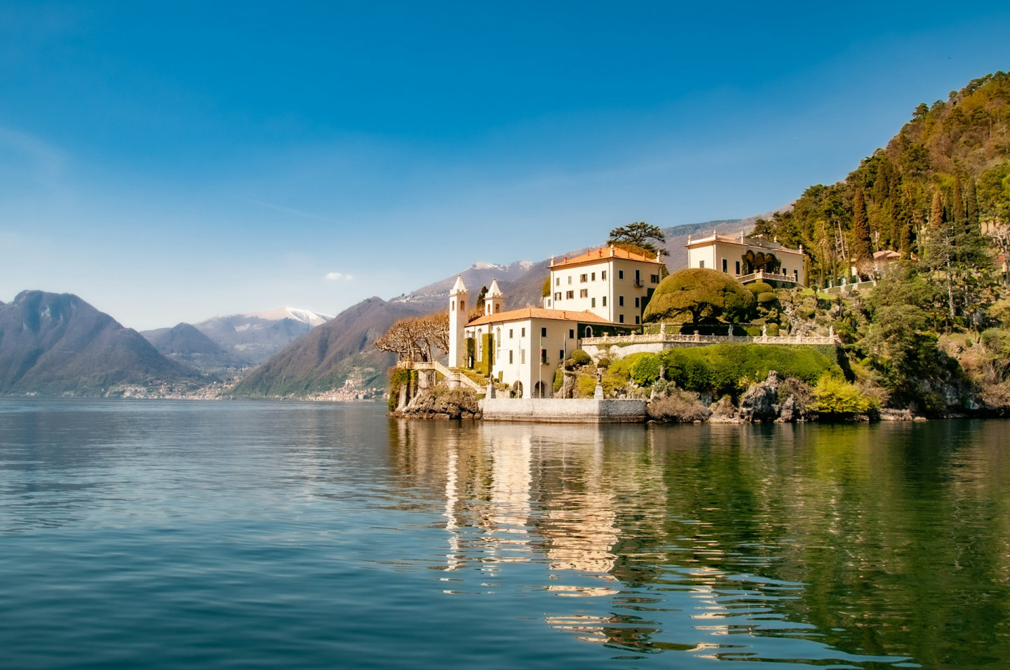 Tremezzina foto scattata dal lago di Como