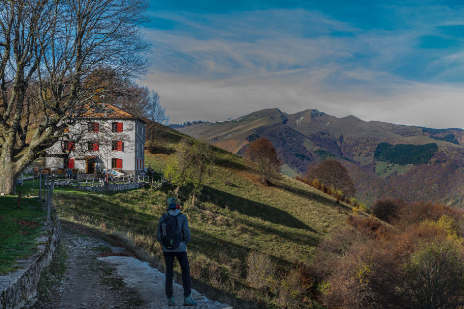 Escursione tra Pian delle Alpi, Prabello, San Zeno ed Erbonne