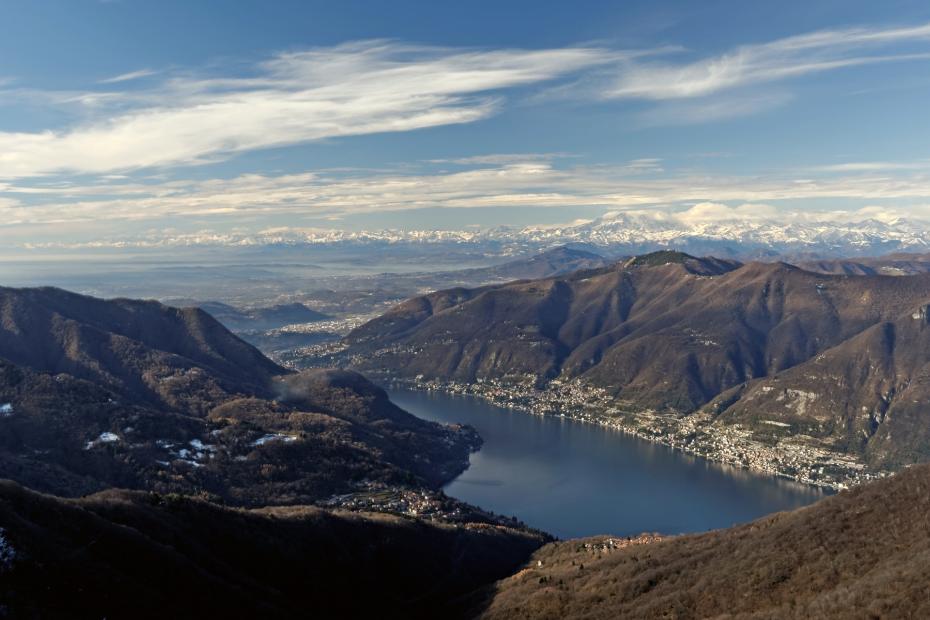 Panorama sul Lario e le montagne circostanti