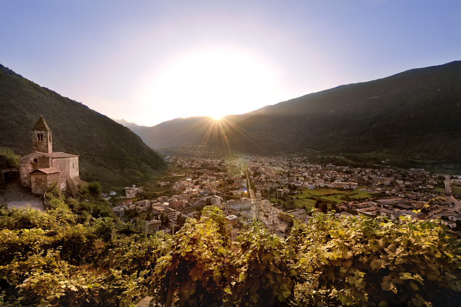 Panorama su Tirano dalla Chiesa di S. Perpetua