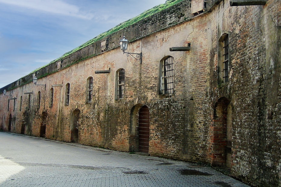 2. Pizzighettone: Case Matte e Chiesa San Pietro