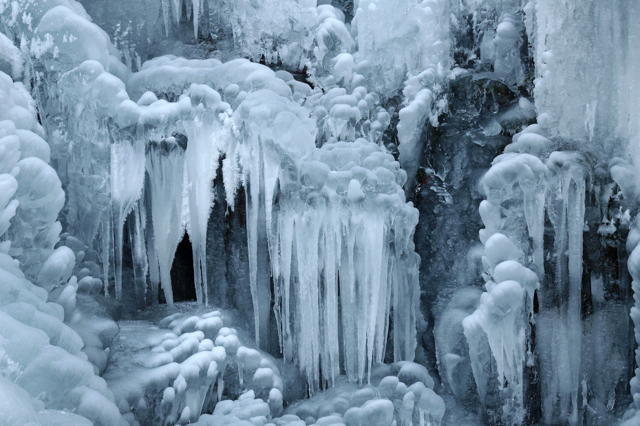 Ice Falls in Via Mala (Colere, BG)