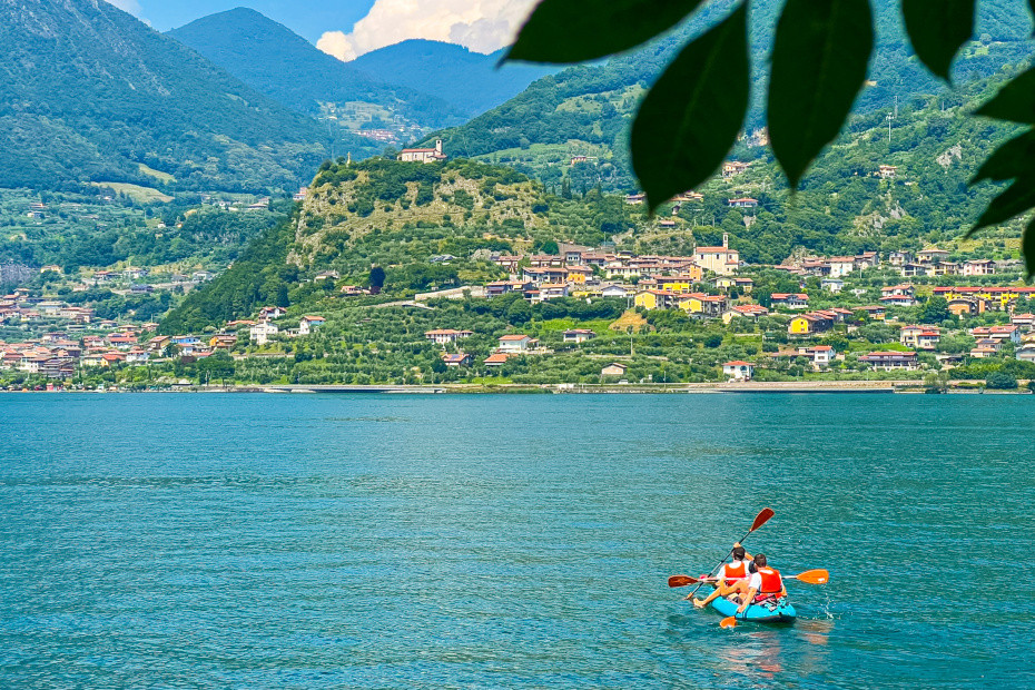Giro di Monte Isola in Kayak