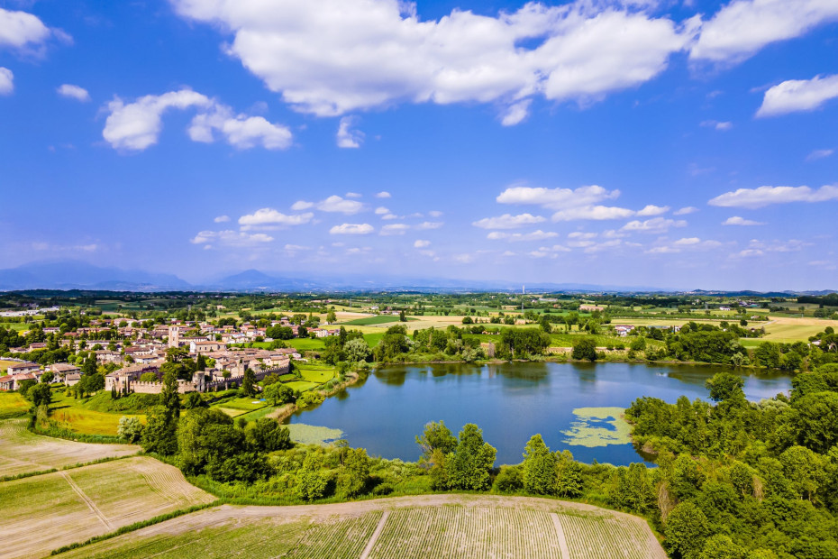 Riserva naturale di Castellaro Lagusello (MN)