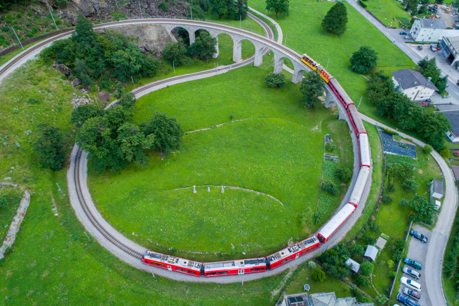 Tirano e il Trenino Rosso del Bernina