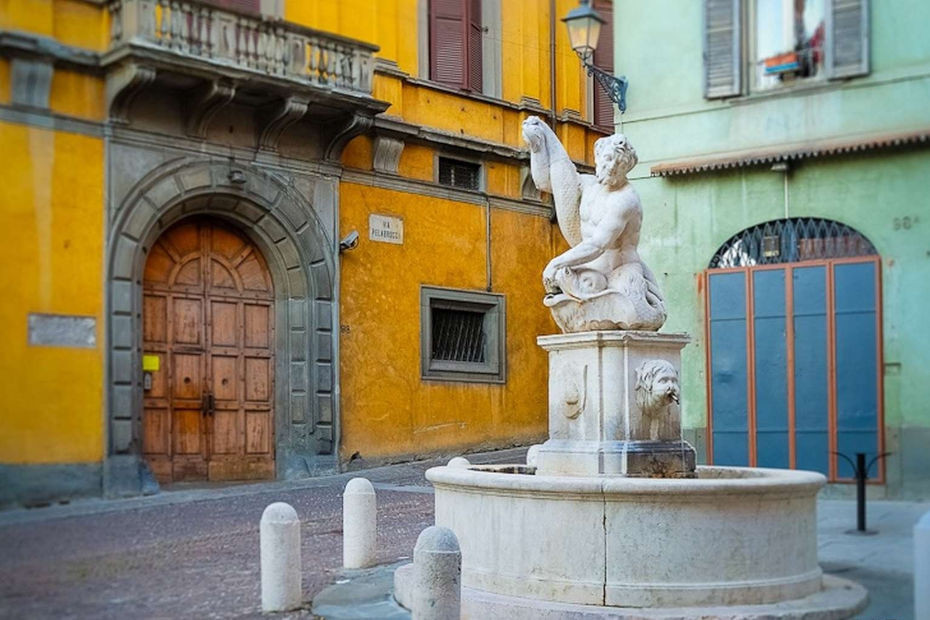 Fontana del Delfino