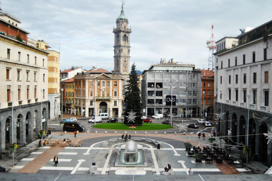 Piazza Monte Grappa