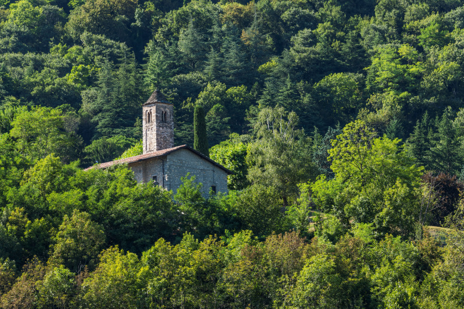 Il Santuario della Madonna di San Calocero visto da lontana