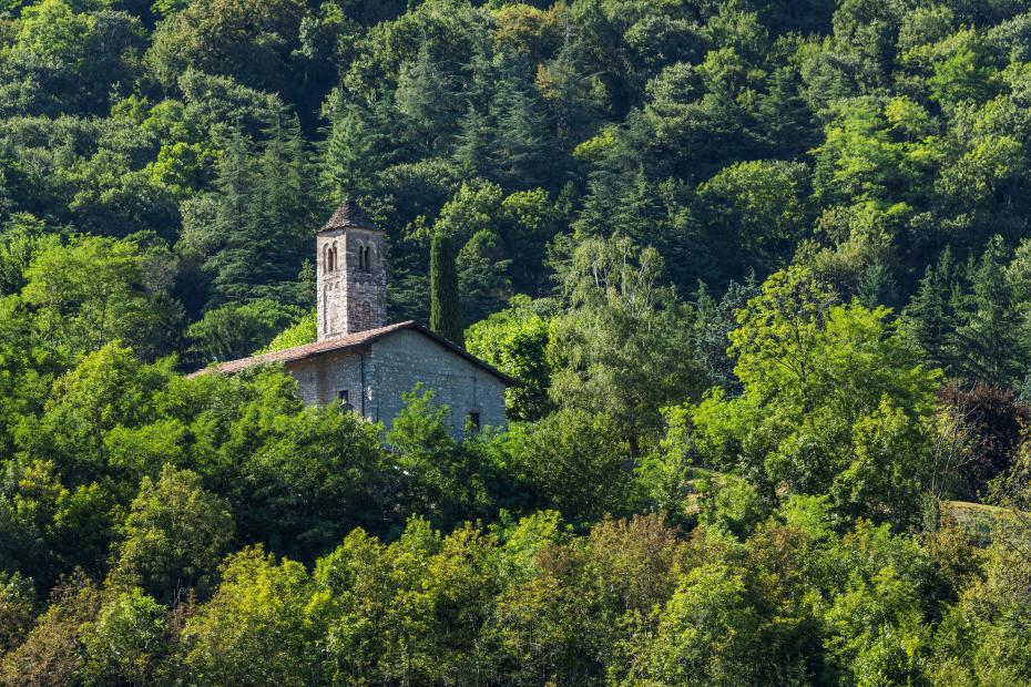 Il Santuario della Madonna di San Calocero visto da lontano