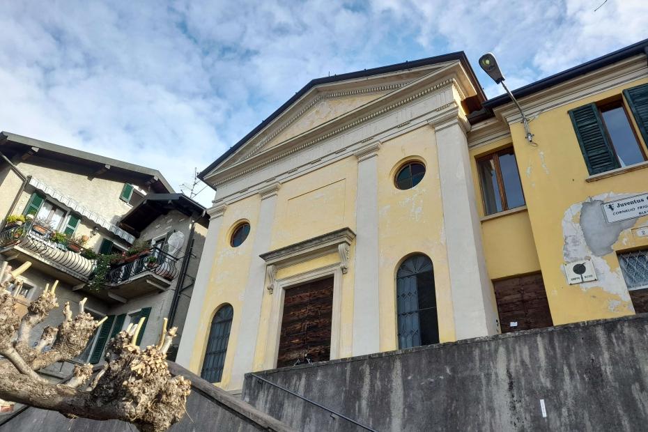 Piccolo oratorio, dedicato alla Beata Vergine, costruito nel '700