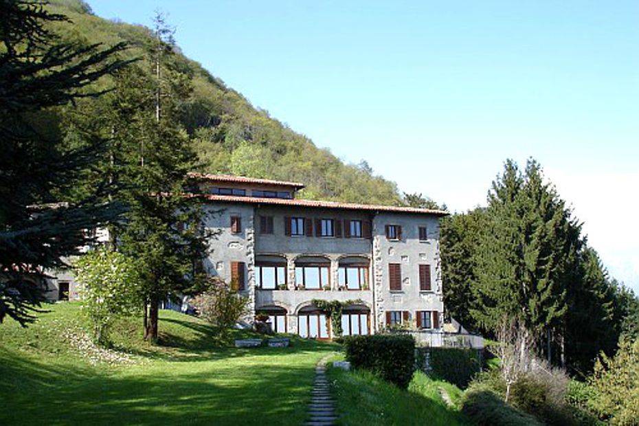 The Hermitage of San Salvatore and the Pessina Cross