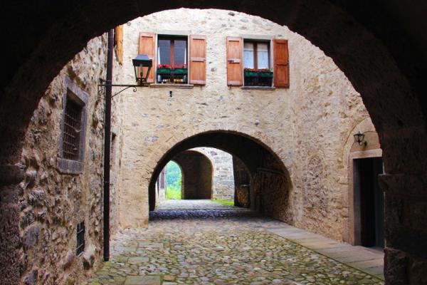 VISITA A CAMERATA CORNELLO, UNO DEI BORGHI PIU' BELLI D'ITALIA