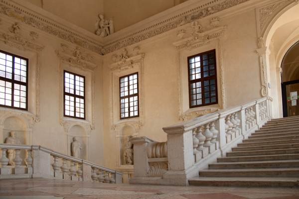 Scalone Barberini - SAN BENEDETTO PO