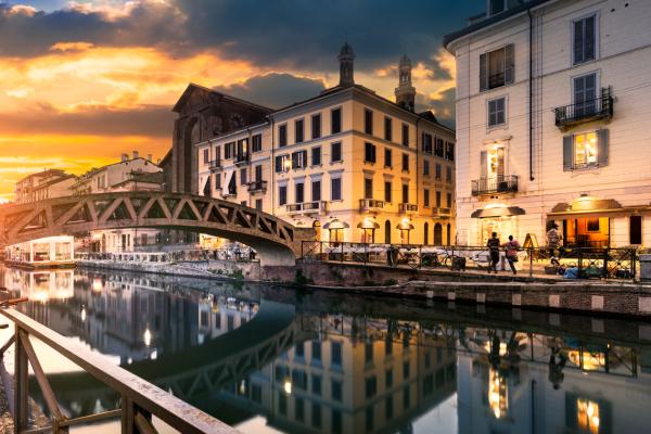 Tramonto sul  Naviglio Grande, Milano.