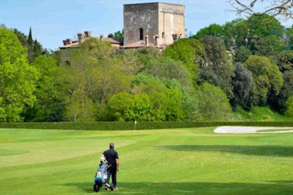 Golf della Montecchia vista campo e torre