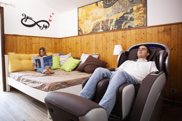 Exphera Wellness - Massage chair in the chalet