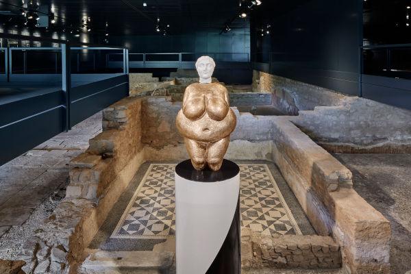 Portrait of Kim Kardashian (Ante Litteram), 2018