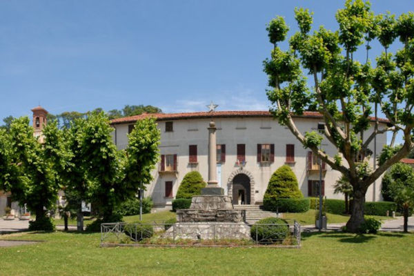 Palazzo Perabò, sede del Museo Internazionale Design Ceramico