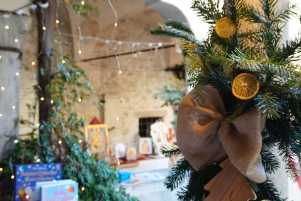 Natale a Gargnano 2024 - dettagli del Chiostro