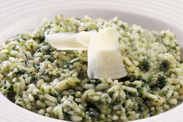 Risotto “selvatico” con le cime di luppolo