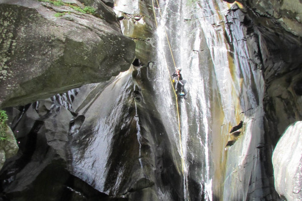 Speleocanyoning nel torrente Cormor in Valmalenco