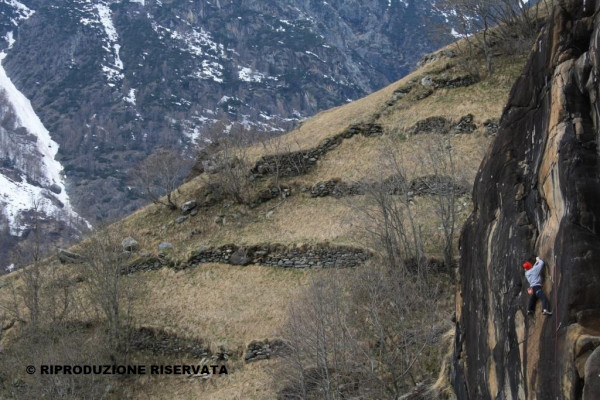 Falesia di Albareda, frazione di Chiesa in Valmalenco