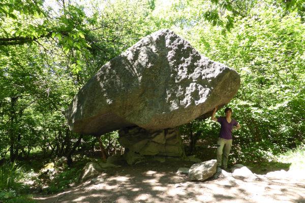 Pietra Pendula, Torno (CO)
