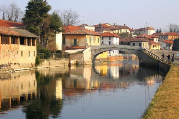 Bernate Ticino :sul Naviglio (Ph: milanodavedere.it)
