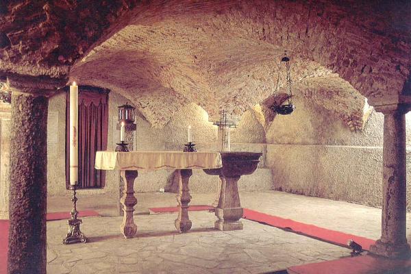 La Chiesa di San Giorgio sotterranea della Canonica