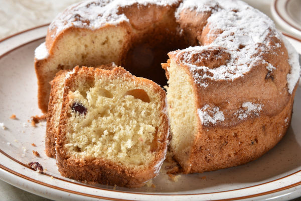 @inlombardia - Torta del Donizet, dolce con note lievemente alcoliche