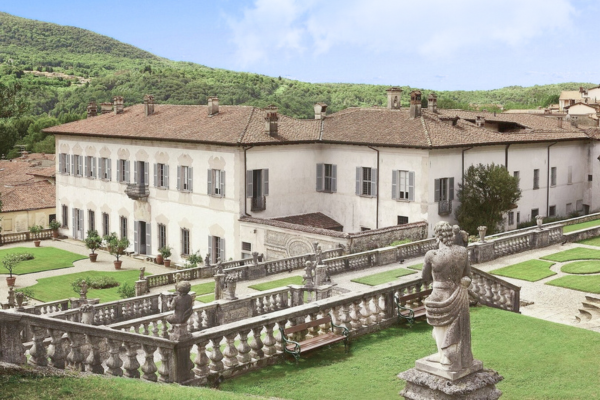 A country residence in the 16th century, a lavish summer estate in the 18th century, telling the story of a wealthy Lombard family, with rococo-style frescoed halls and a scenic, monumental Italian garden.
