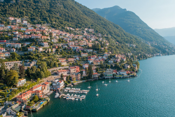 Caccia ai tesori arancioni (Moltrasio, CO)