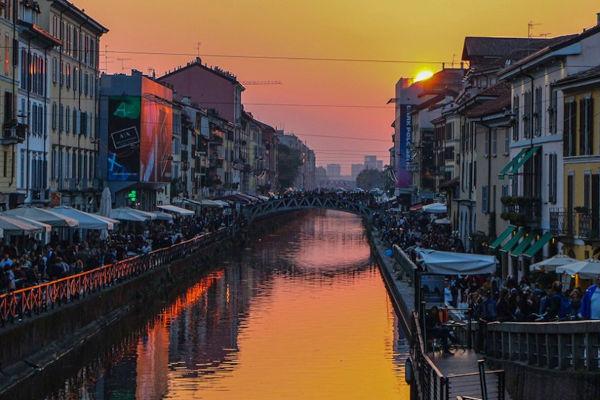 Naviglio Grande al tramonto, Milano (ph: yesmilano.it)