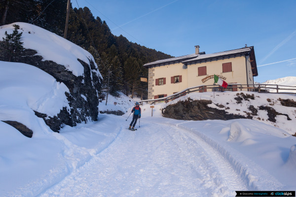 Al Pradaccio per il Rif. Stella Alpina