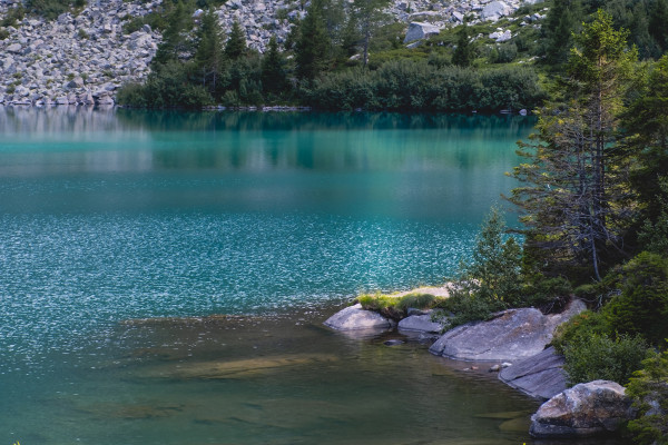 Riflessi cristallini sul Lago dell’Aviolo