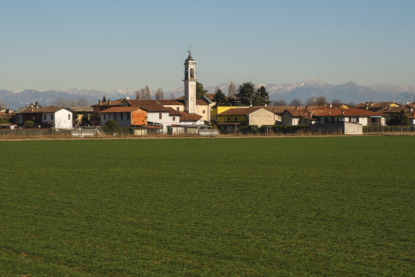 L’oratorio di San Biagio nel verde ambiente della cascina Rossate